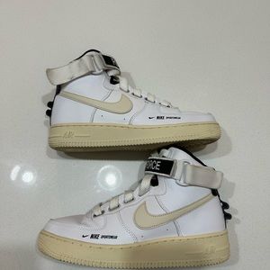 Womens Nike size 7.5 Air Force 1 High Utility “White”